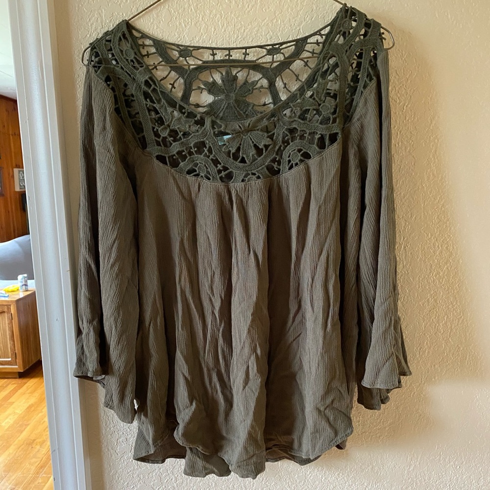 Wide sleeve Green Top